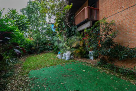 Casa à venda com 4 quartos, sendo 2 suítes, em Jardim Prudência, São Paulo, SP
