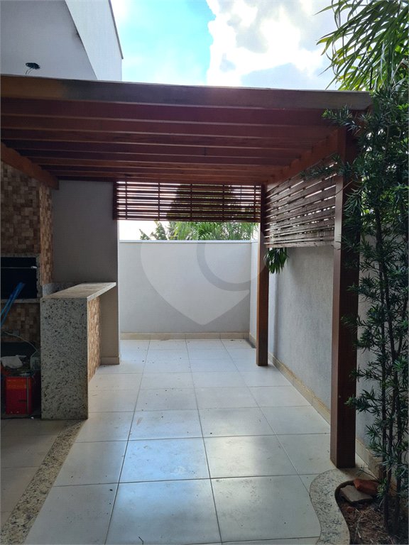 Casa à venda com 3 suítes no condomínio Reserva da Mata, Vinhedo - SP