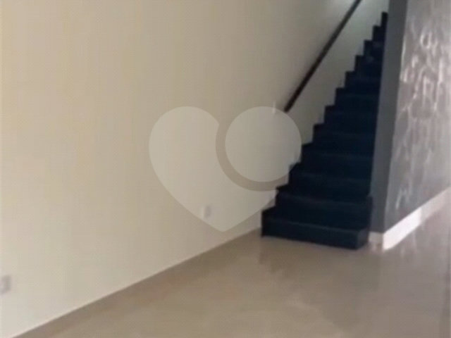 Sobrado à venda com 3 quartos, sendo 1 suíte,  em Penha de França, São Paulo, SP