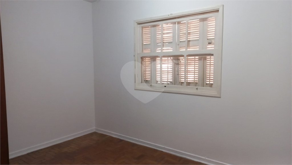 Sobrado à venda com 4 quartos, sendo 1 suíte, em Vila Mazzei, São Paulo, SP