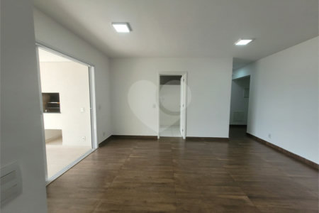 Apartamento à venda com 3 quartos, sendo 1 suíte, em Barra Funda, São Paulo, SP