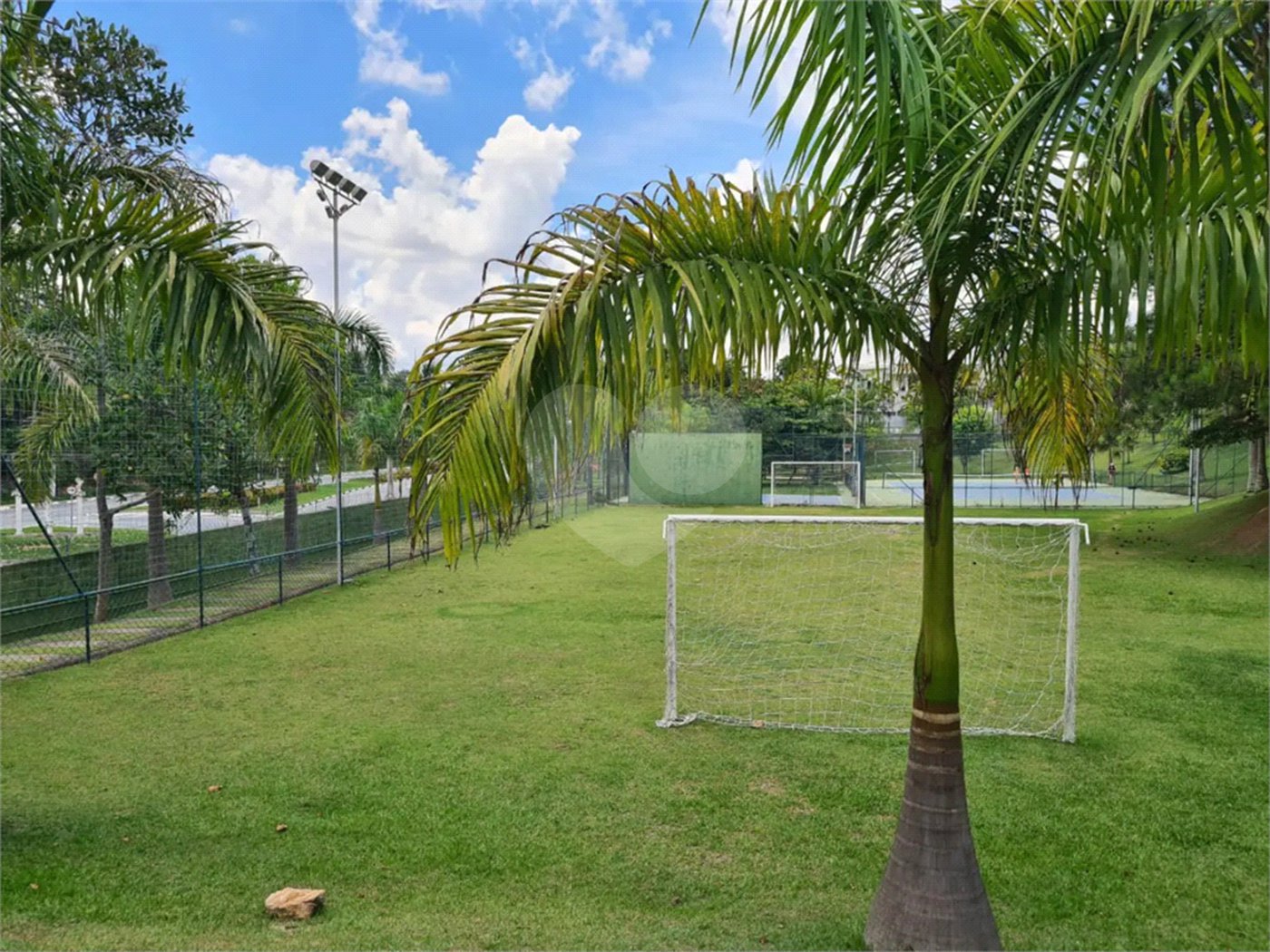 Casa à venda com 5 quartos, sendo 4 suítes, no condomínio Sol Vinhedo, Vinhedo - SP