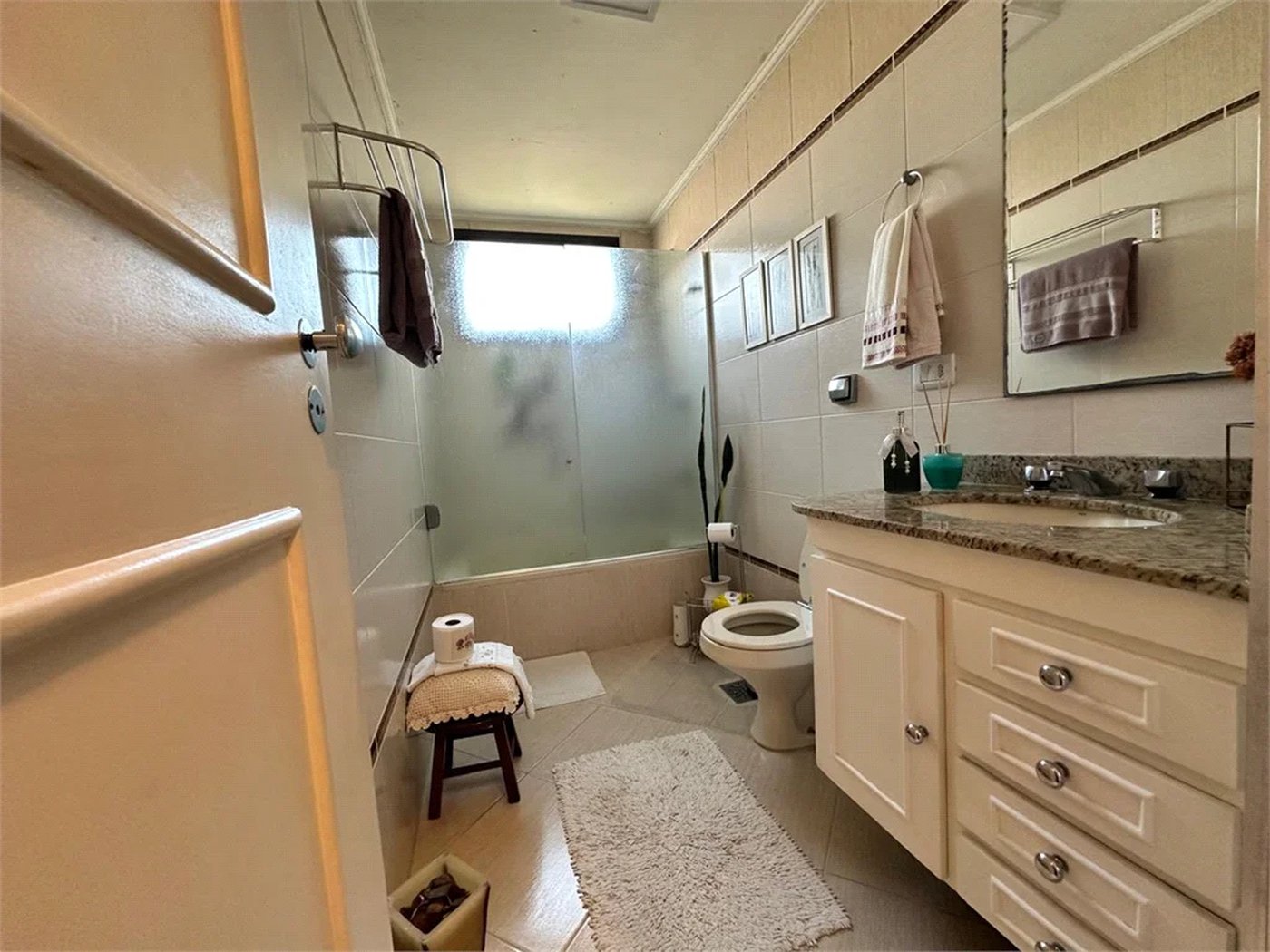 Apartamento à venda com 3 quartos, sendo 1 suíte, em Vila Andrade, São Paulo, SP