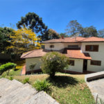 Casa à venda com 4 quartos, sendo 2 suítes, no condomínio Alpes da Cantareira, Mairiporã - SP