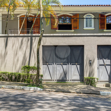 Casa à venda com 5 quartos, sendo 3 suítes, em Alto da Boa Vista, São Paulo, SP