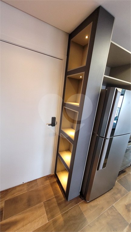 Apartamento de 2 quartos mobiliado à venda no Paraíso