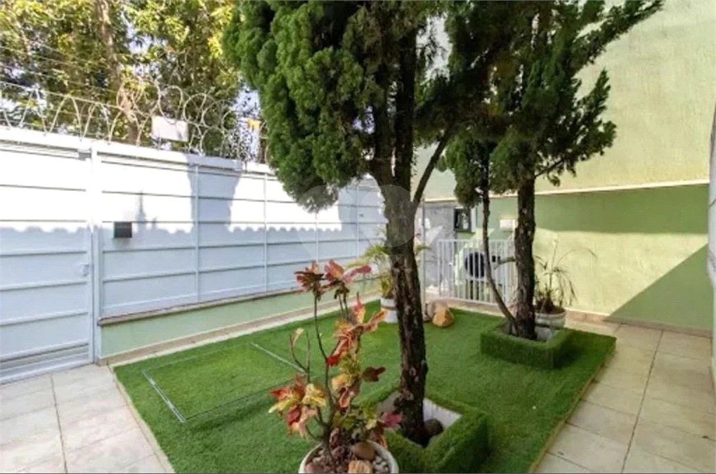 Sobrado à venda no Jardim Bom Clima, com 300 m² com 3 dormitórios piscina e churrasqueira