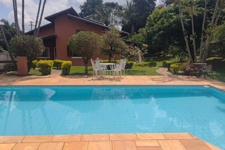 Casa à venda com 3 quartos, sendo 2 suítes, no condomínio Cafezal VI, Itupeva - SP