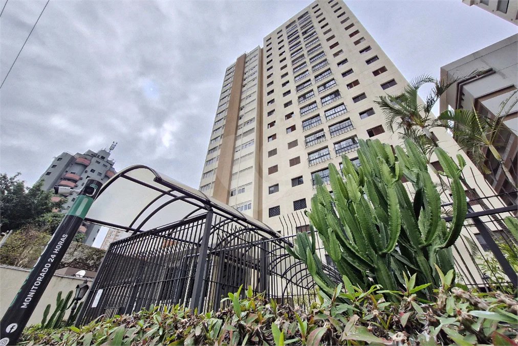 ÓTIMO APARTAMENTO 76 m² ÚTEIS REFORMADO 1 VAGA DE GARAGEM
