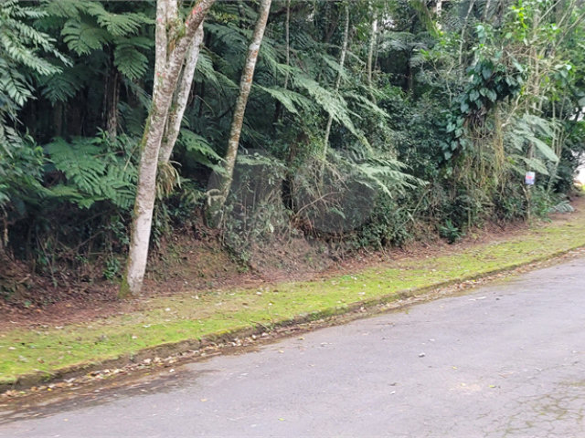 Terreno à venda no condomínio Alpes da Cantareira, Mairiporã - SP
