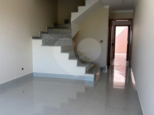 Sobrado à venda com 2 suítes em Vila Rica, São Paulo, SP