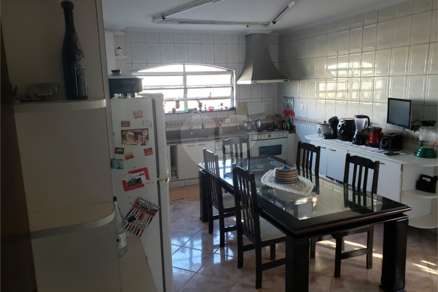 Sobrado à venda com 3 quartos, sendo 1 suíte,  em Vila Gustavo, São Paulo, SP