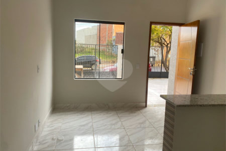 Casa de Vila à venda com 2 quartos em Jardim Santa Marta, Sorocaba, SP