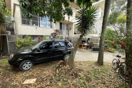 Casa à venda com 3 quartos, sendo 1 suíte, em Vila Mariana, São Paulo, SP