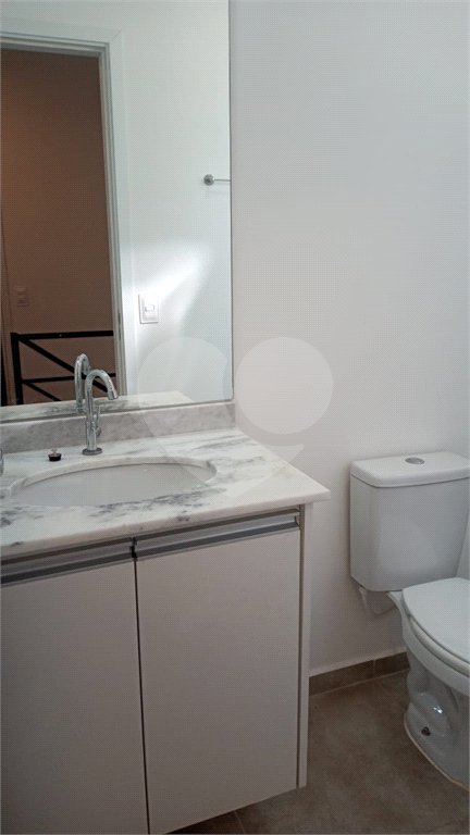 Casa para alugar com 3 quartos, sendo 1 suíte, no condomínio Vila Quinta dos Manacás, Vinhedo - SP