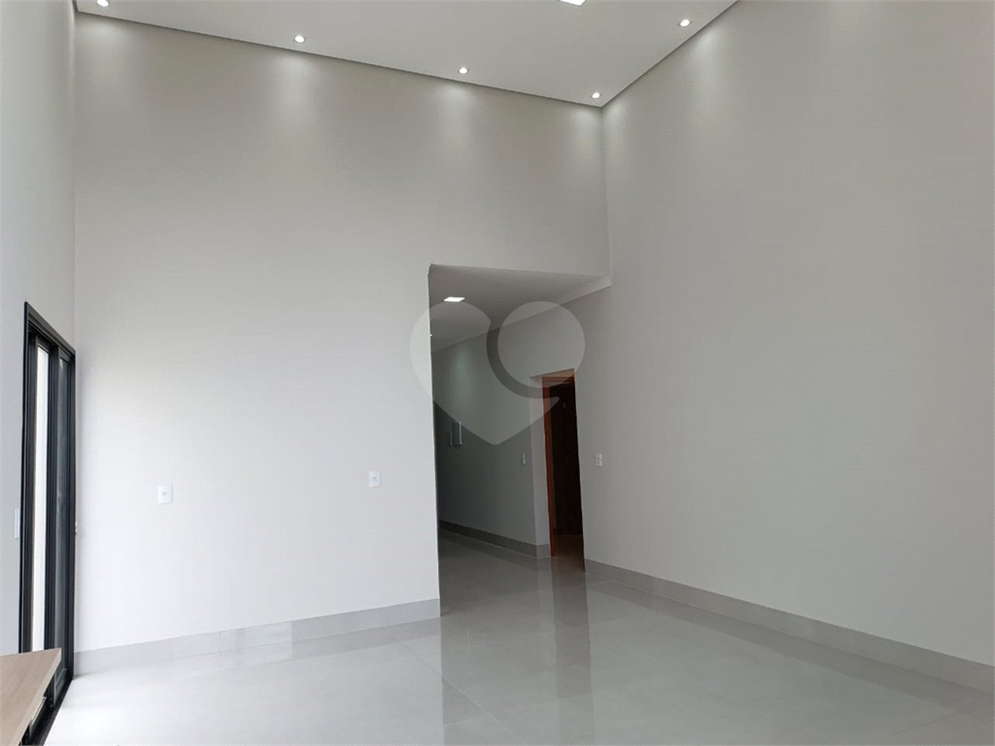 Casa à venda com 3 suítes no condomínio Lagos D Icaraí, Salto - SP