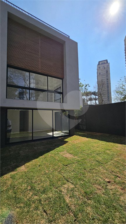 Casa à venda com 4 suítes no condomínio Cube Cidade Jardim, São Paulo - SP