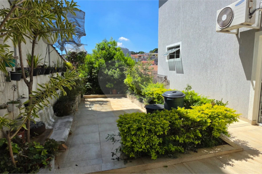 Casa Térrea à venda ou para alugar com 8 quartos, sendo 4 suítes, em Vila Pereira Barreto, São Paulo, SP