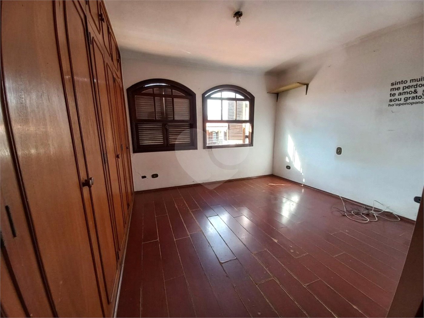 Casa à venda com 3 quartos, sendo 1 suíte, em Jardim das Vertentes, São Paulo, SP