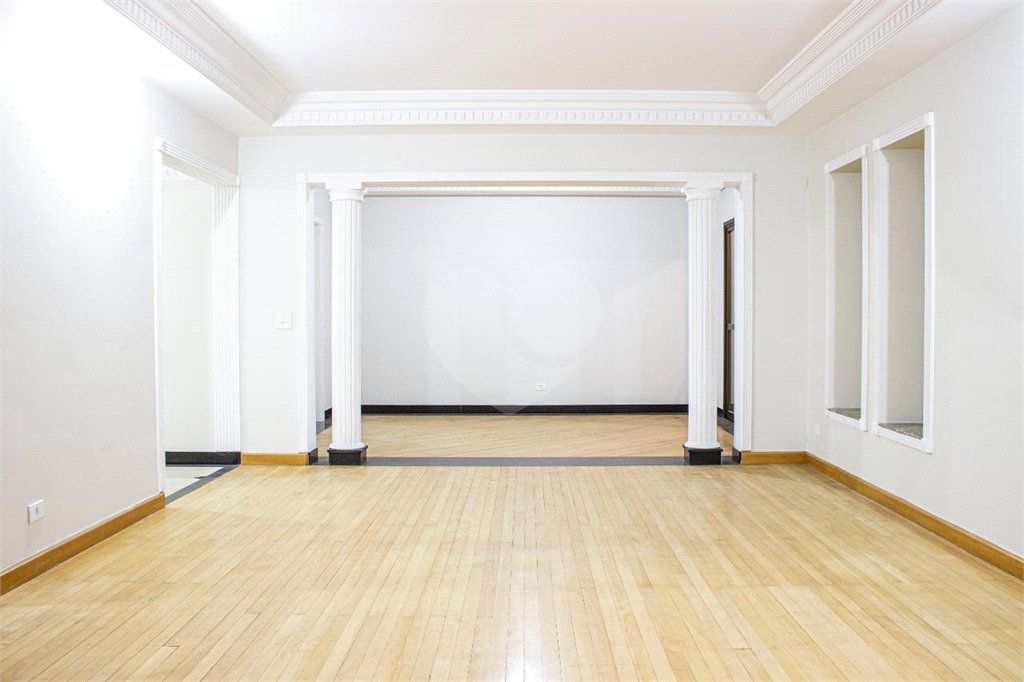Apartamento à venda com 3 suítes em Jardim Londrina, São Paulo, SP