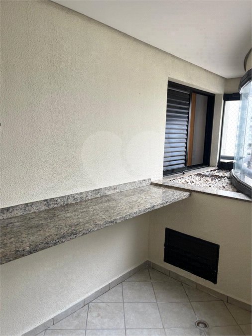 Apartamento para alugar com 3 suítes em Vila Assunção, Santo André, SP