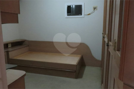 Apartamento à venda com 4 quartos, sendo 2 suítes,  em Cambuí, Campinas, SP