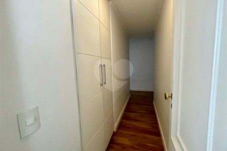 Apartamento à venda com 4 quartos, sendo 3 suítes, em Campo Belo, São Paulo, SP