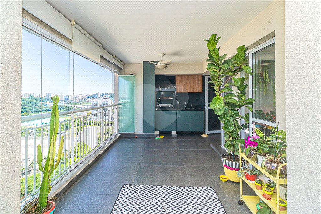 Apartamento à venda com 2 quartos, sendo 1 suíte, em Santo Amaro, São Paulo, SP