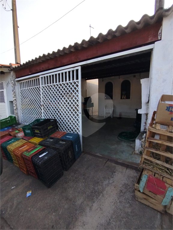 Casa à venda com 2 quartos, sendo 1 suíte,  em Jardim Layr, Mogi das Cruzes, SP