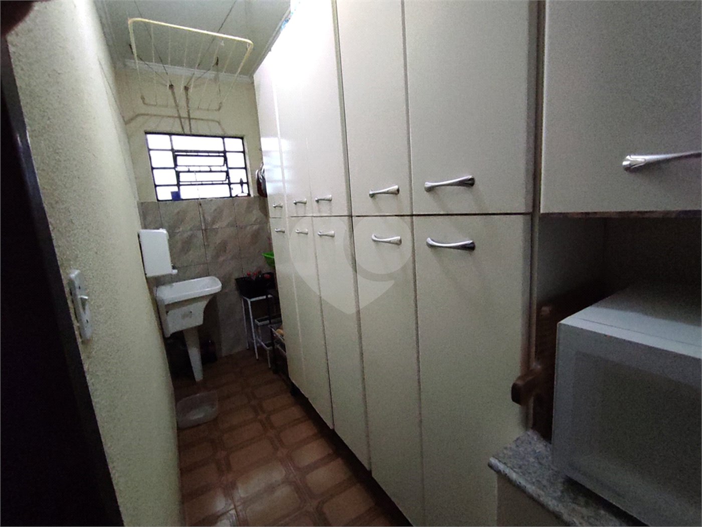 Casa à venda com 3 quartos, sendo 1 suíte, no Centro, Poá, SP