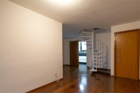 Cobertura à venda com 4 quartos, sendo 1 suíte,  em Jardim Londrina, São Paulo, SP