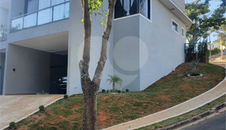 Casa à venda com 3 suítes no condomínio Villa Ravenna, Itatiba - SP