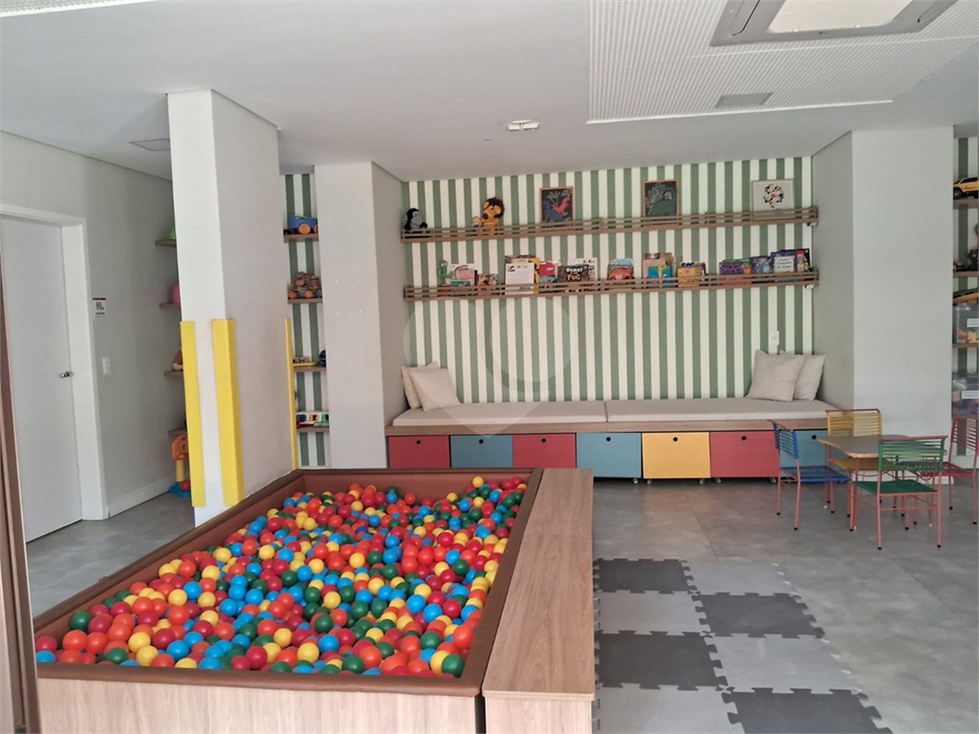 Apartamento à venda com 2 suítes em Bela Aliança, São Paulo, SP