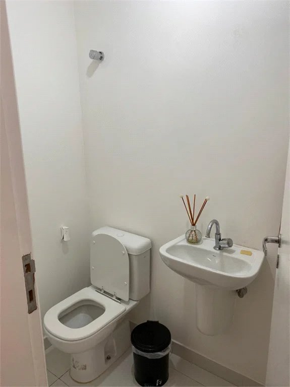Apartamento à venda com 4 quartos, sendo 2 suítes,  em Paraíso do Morumbi, São Paulo, SP