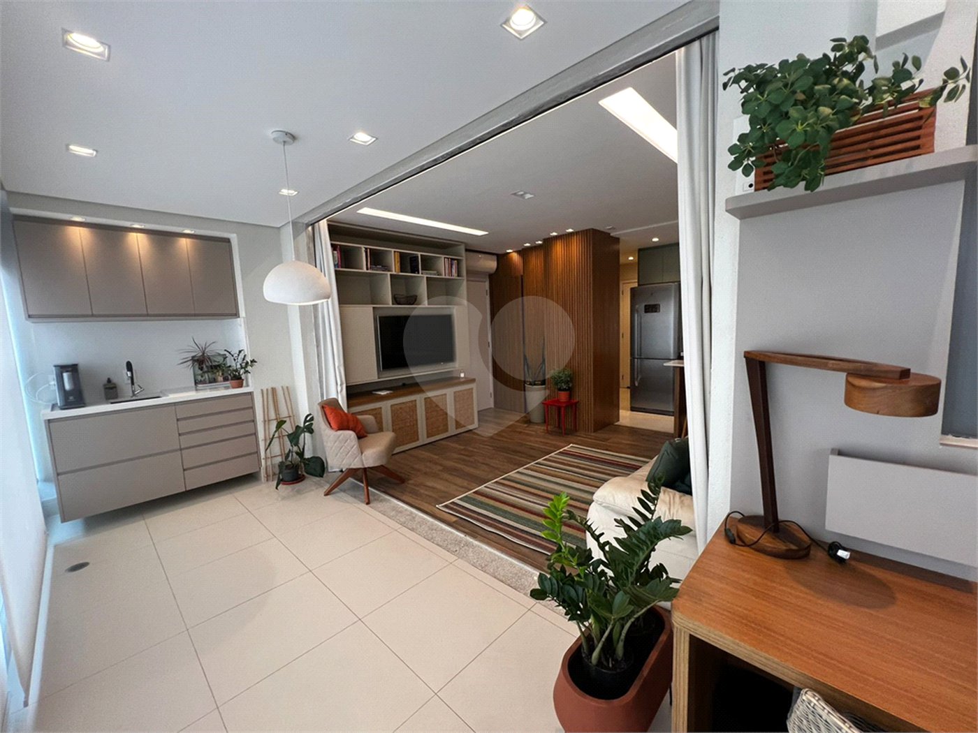 Apartamento à venda com 2 suítes em Indianópolis, São Paulo, SP