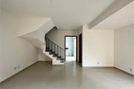 Casa à venda com 2 suítes no condomínio Residencial DI Luca, São Paulo - SP