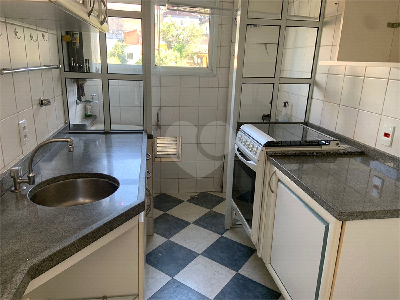 Apartamento à venda com 1 suíte em Jardim das Bandeiras, São Paulo, SP