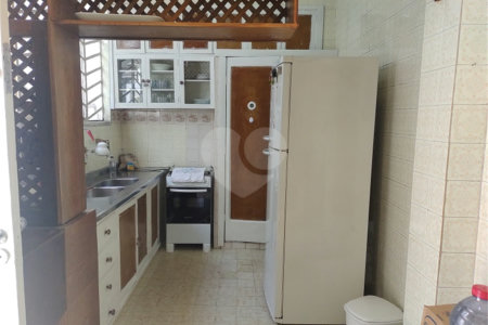 Casa de Vila à venda com 5 quartos, sendo 1 suíte,  em Alto da Boa Vista, São Paulo, SP