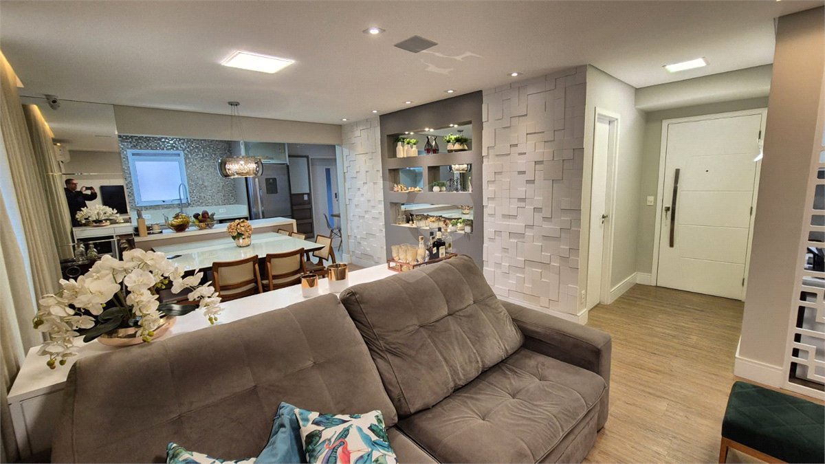 Apartamento à venda com 3 quartos, sendo 1 suíte, em Jardim Adhemar de Barros, São Paulo, SP