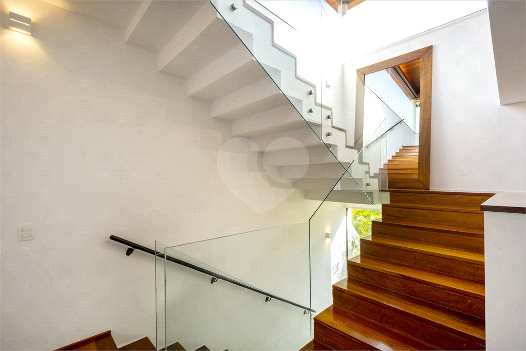 Casa à venda com 4 suítes no condomínio Vila Flora, São Paulo - SP