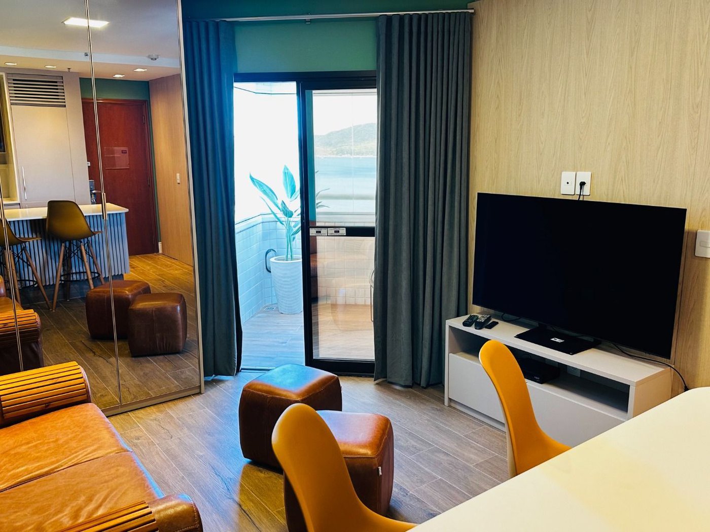Flat com 1 dormitório para alugar, 43 m² por R$ 7.500,00/mês - Boqueirão - Santos/SP