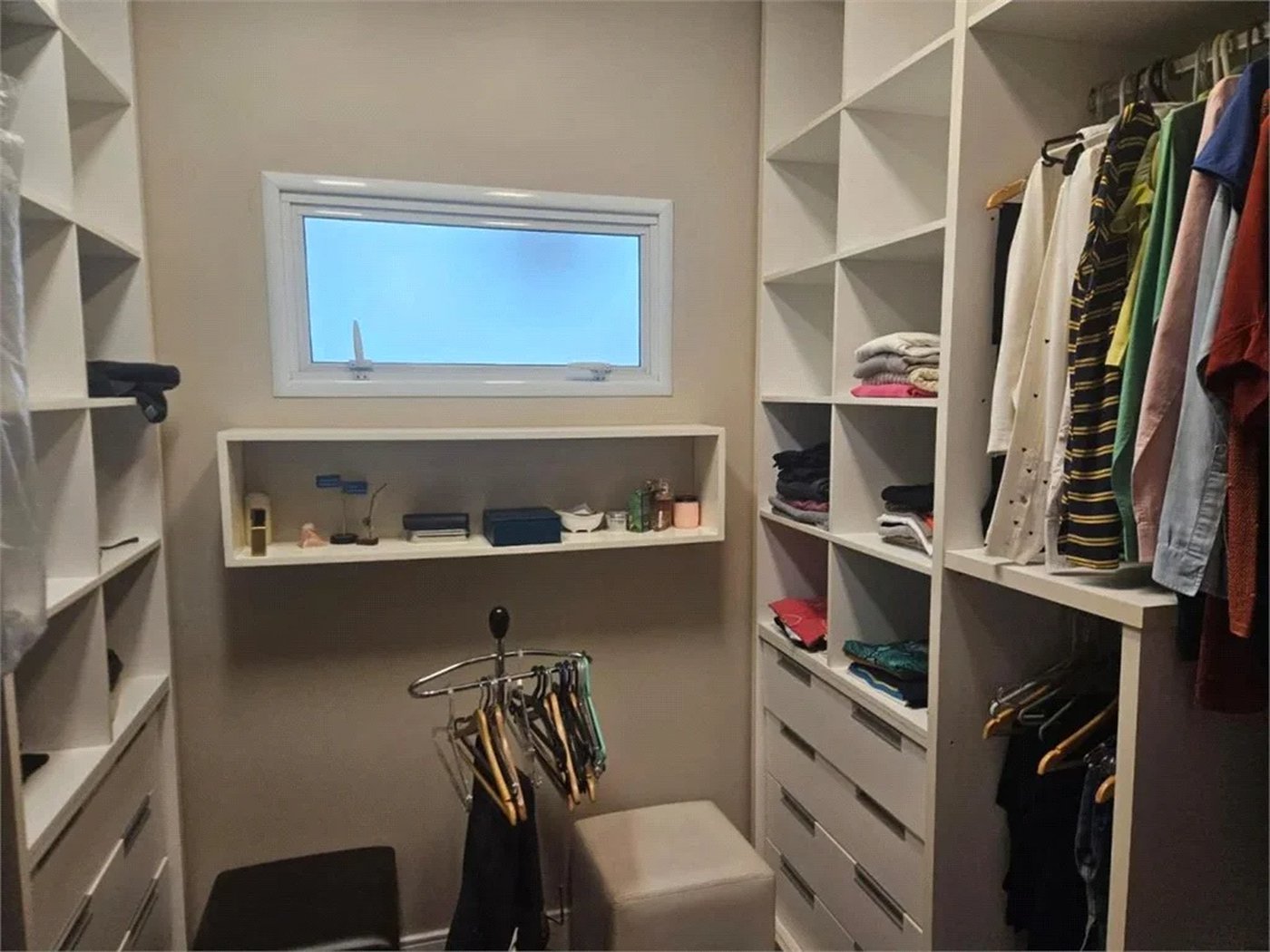 Sobrado à venda com 4 quartos, sendo 2 suítes, em Brooklin Paulista, São Paulo, SP