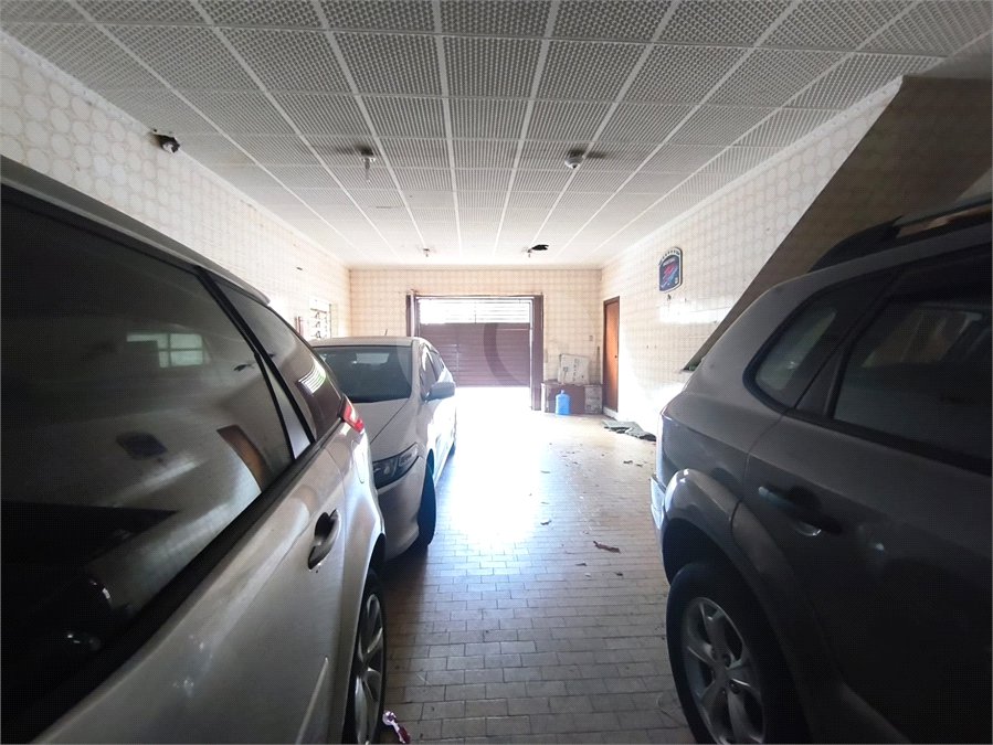 Sobrado à venda com 8 quartos, sendo 2 suítes, em Parada Inglesa, São Paulo, SP