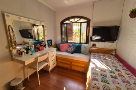 Sobrado à venda com 3 quartos, sendo 1 suíte, em Vila Jaguara, São Paulo, SP
