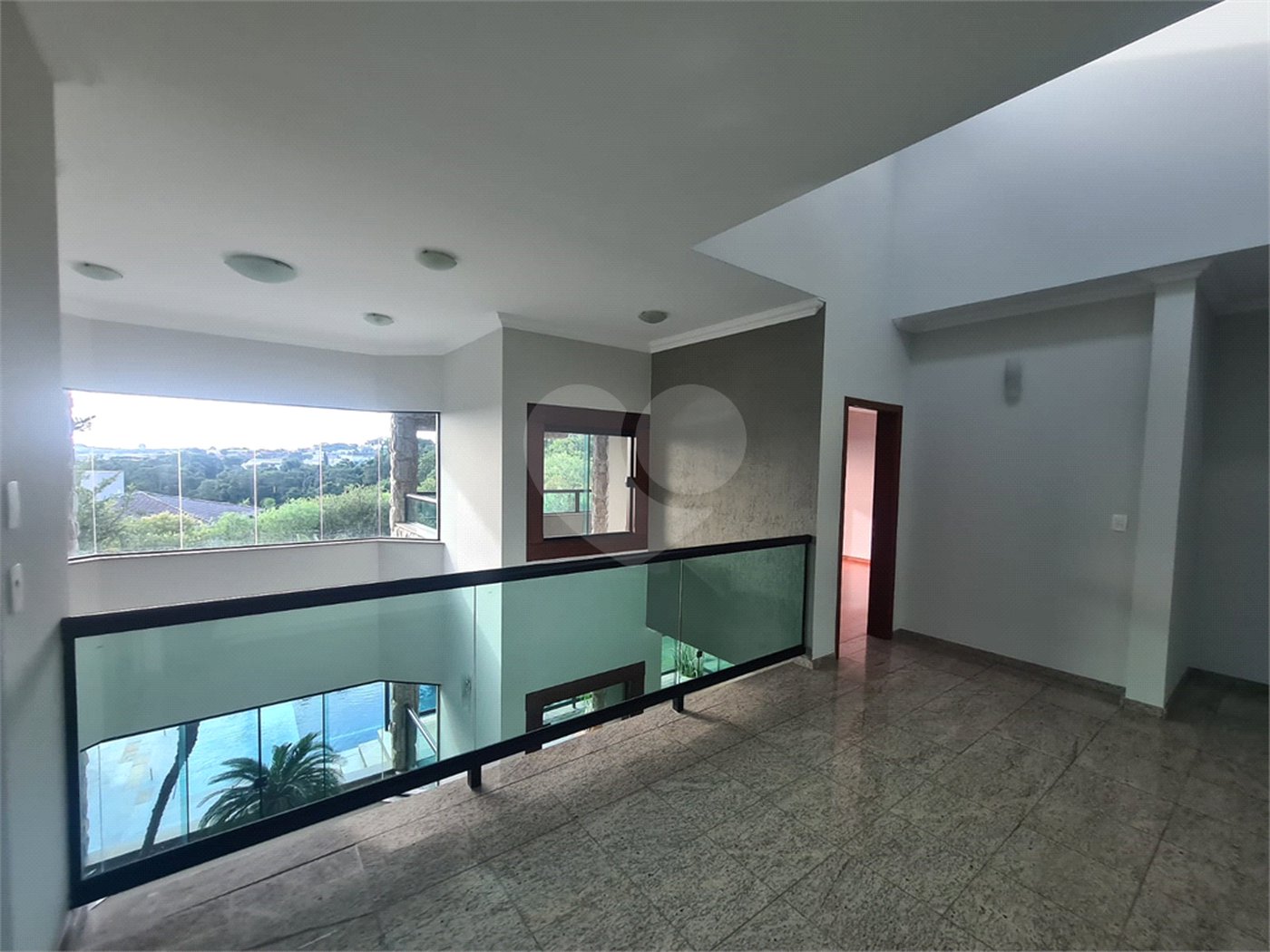 Casa à venda com 4 quartos, sendo 2 suítes, no condomínio Bosque de Grevilea, Vinhedo - SP