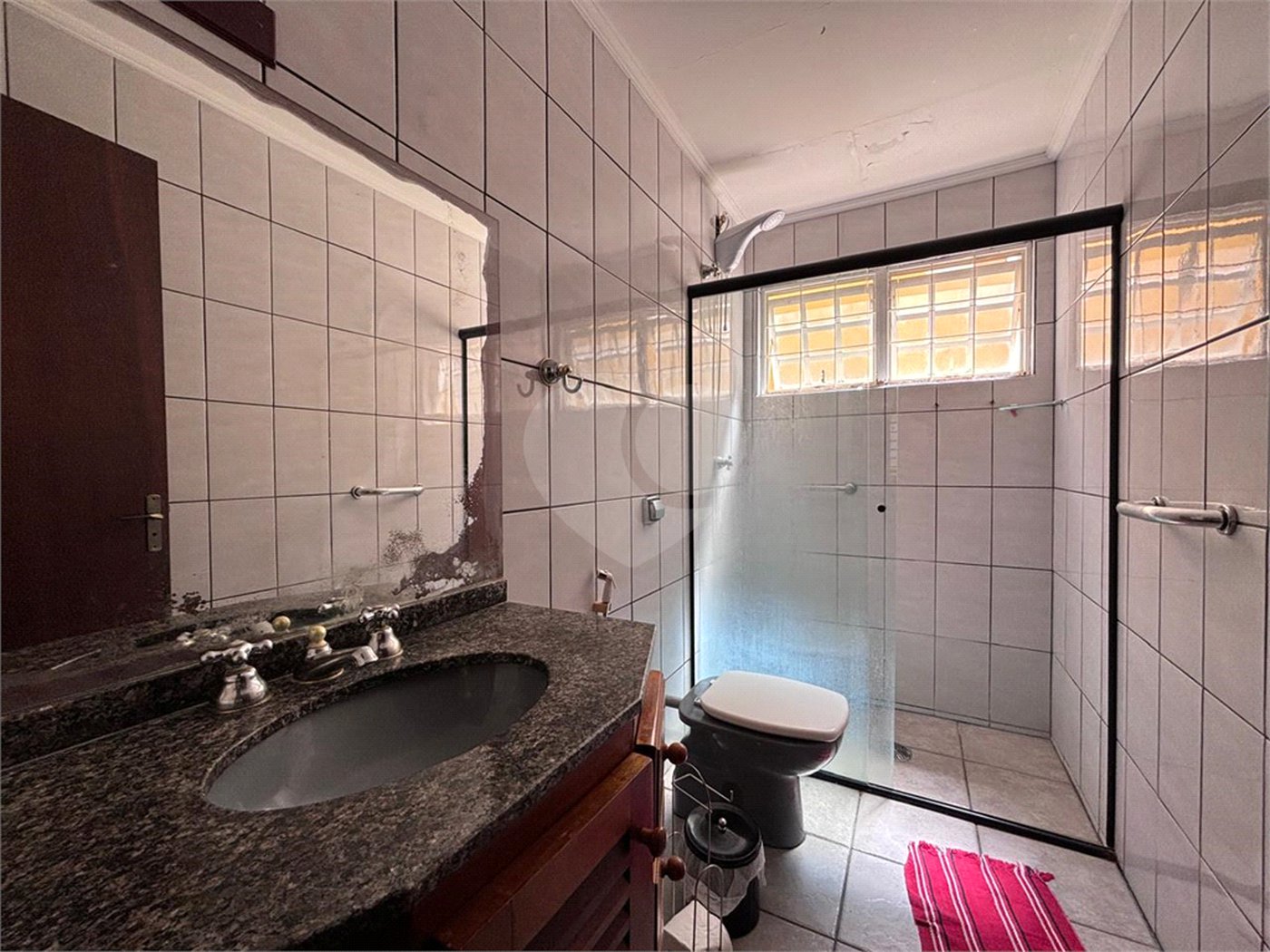 Casa à venda com 5 quartos, sendo 2 suítes,  em Jardim Maristela, Atibaia, SP