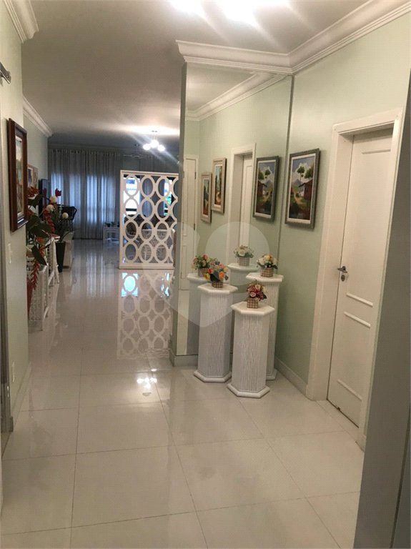 Apartamento à venda com 3 suítes em Enseada, Guarujá, SP