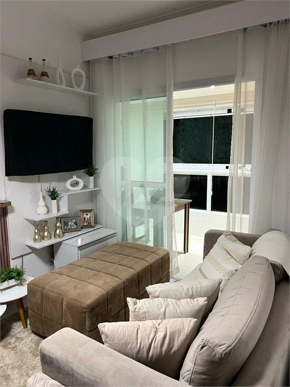 Apartamento à venda com 2 quartos, sendo 1 suíte, no Centro, Mongaguá, SP