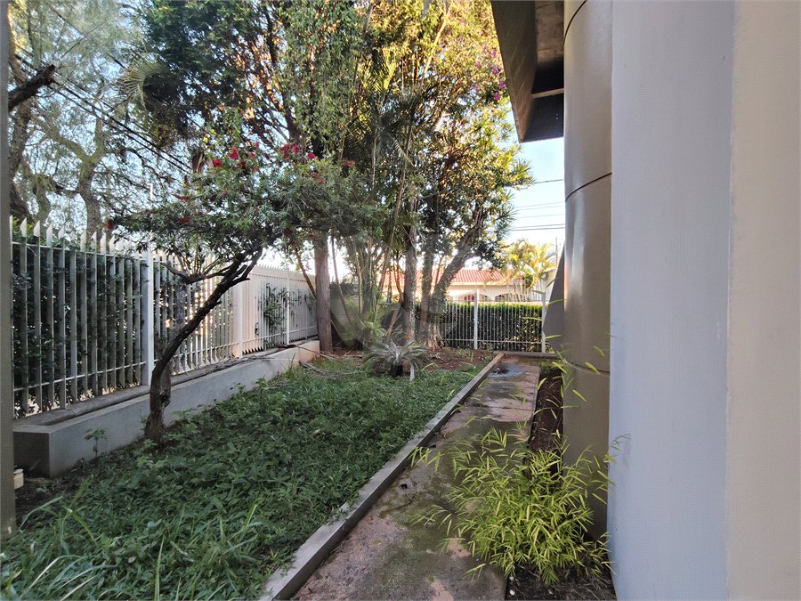Casa à venda ou para alugar com 5 quartos, sendo 3 suítes, em Vila Maria, Itapetininga, SP