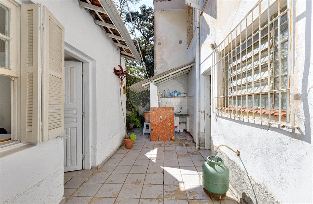 Sobrado à venda com 4 quartos, sendo 1 suíte, em Chácara Santo Antônio (zona Sul), São Paulo, SP